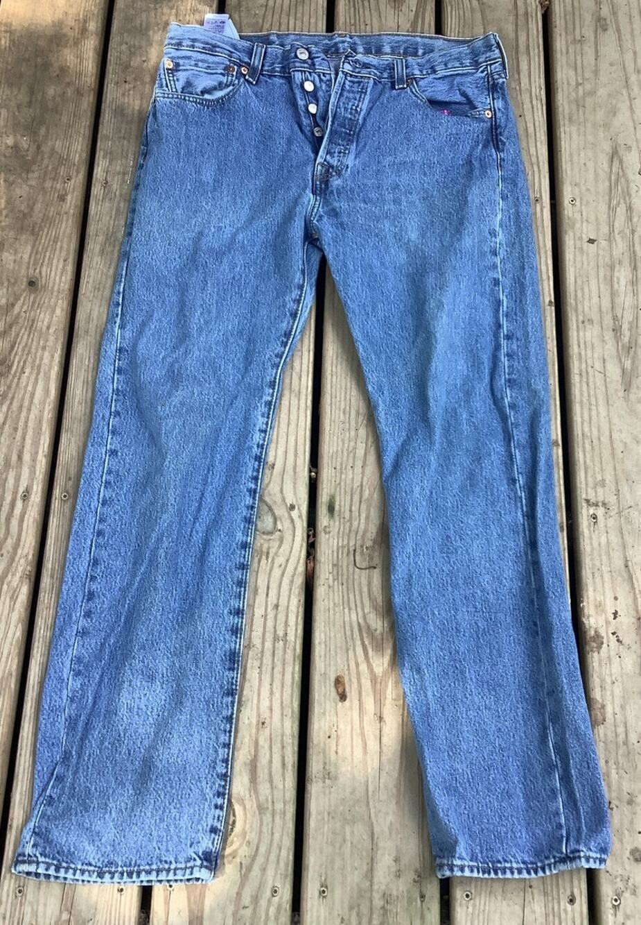 Levis 501 Original Fit Jeans Mens 34x32 Button Fly Medium Wash Blue Denim Pants